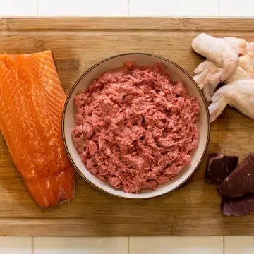 Reggie's 80-10-10 Chicken And Salmon 500G
